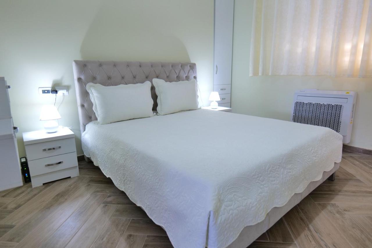 Kosta Apartments Sarande Exterior photo
